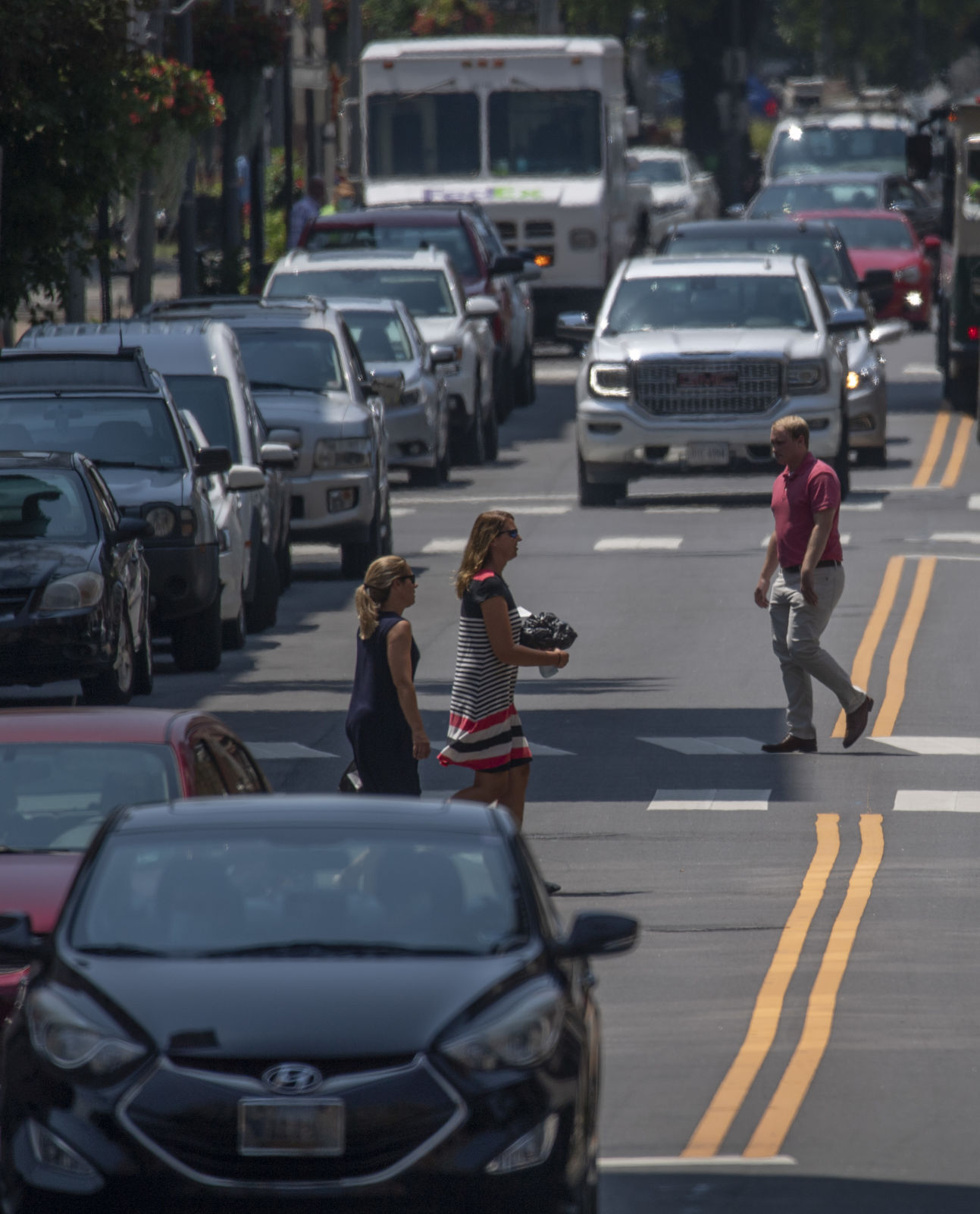 dp_pedestrians _ 072120 p02.JPG